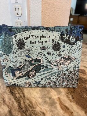 Blue Q Mermaid & Seahorse Travel pouch has slight wear